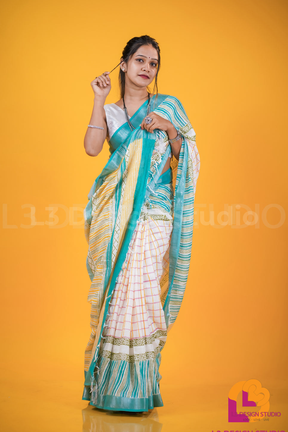 OFF-WHITE LINEN COTTON SAREE